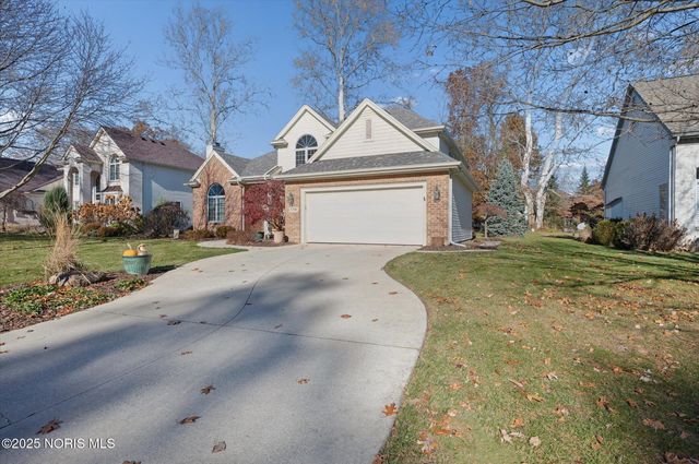 7736 Woodstone Drive, Maumee, OH 43537