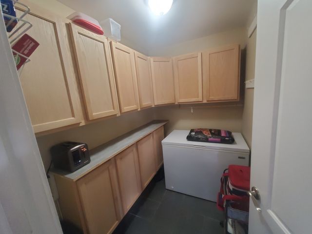 452 E Castlebar Court, Round Lake Beach, IL 60073