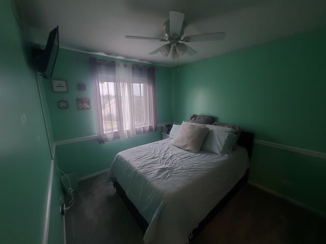 452 E Castlebar Court, Round Lake Beach, IL 60073