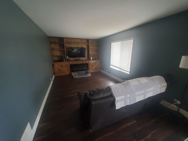 452 E Castlebar Court, Round Lake Beach, IL 60073