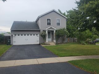 452 E Castlebar Court, Round Lake Beach, IL 60073