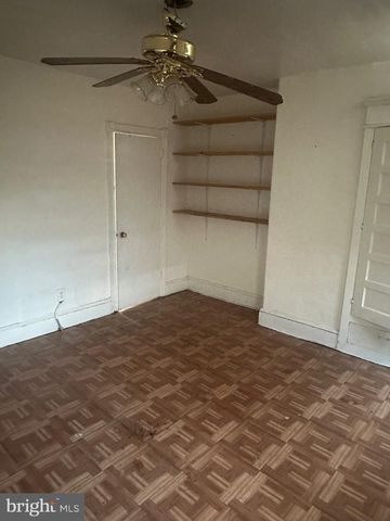 2002 W STELLA ST, Philadelphia, PA 19132