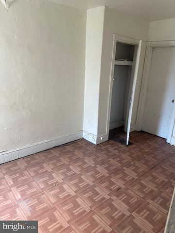 2002 W STELLA ST, Philadelphia, PA 19132