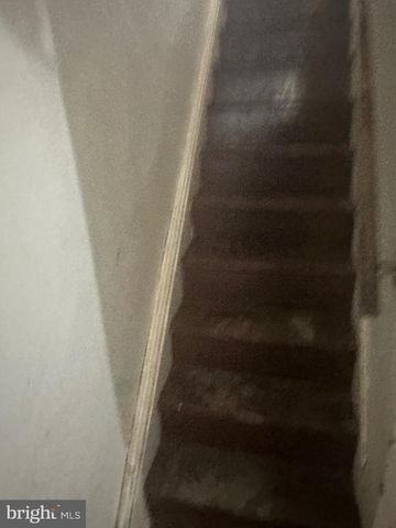 2002 W STELLA ST, Philadelphia, PA 19132