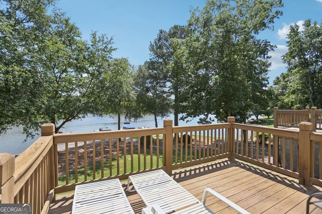 1113 Wharfside Court, Greensboro, GA 30642