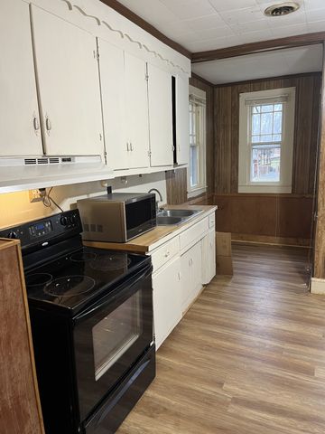 118 Swan Ave, Hohenwald, TN 38462