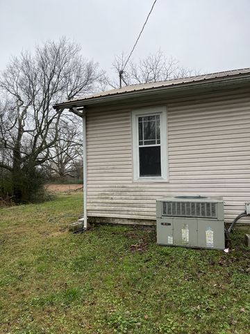 118 Swan Ave, Hohenwald, TN 38462