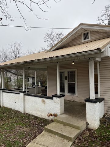 118 Swan Ave, Hohenwald, TN 38462