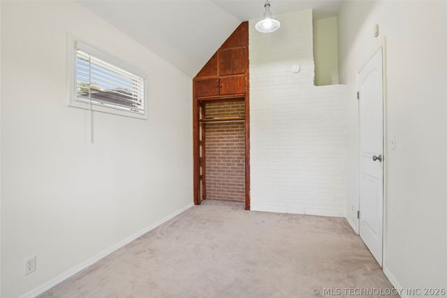 5652 S Boston Avenue, Tulsa, OK 74105