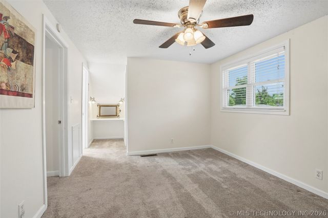 5652 S Boston Avenue, Tulsa, OK 74105