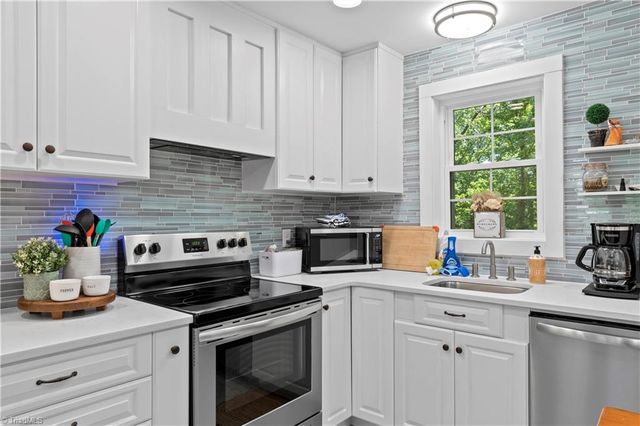706 Elk Spur Street, Elkin, NC 28621