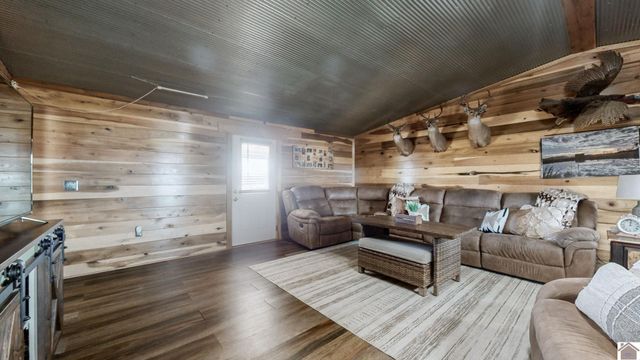 500 dairy ln, Murray, KY 42071