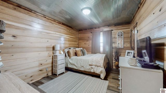 500 dairy ln, Murray, KY 42071