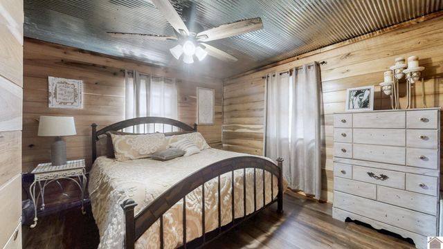 500 dairy ln, Murray, KY 42071