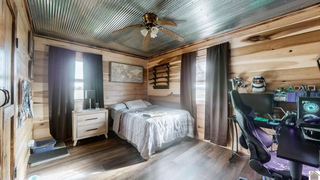 500 dairy ln, Murray, KY 42071