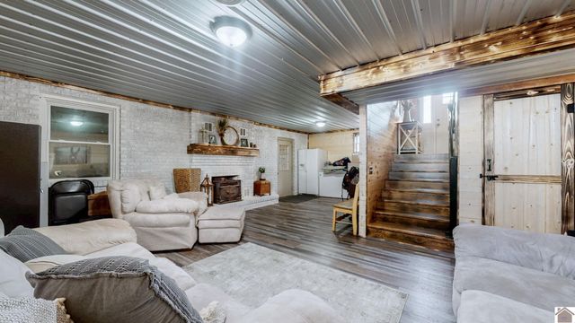 500 dairy ln, Murray, KY 42071