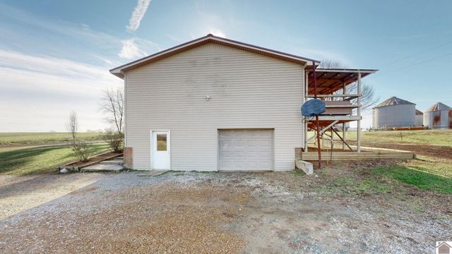 500 dairy ln, Murray, KY 42071