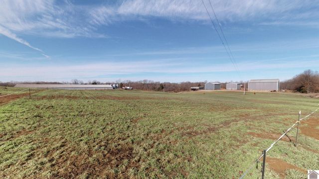 500 dairy ln, Murray, KY 42071