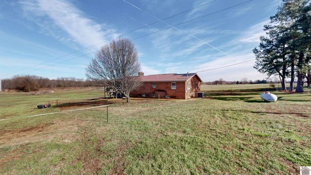 500 dairy ln, Murray, KY 42071