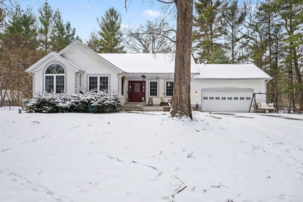 6509 Staple Road, Twin Lake, MI 49457