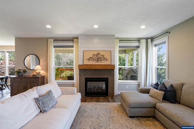 2540 Dragonfly Ct SE, Salem, OR 97306