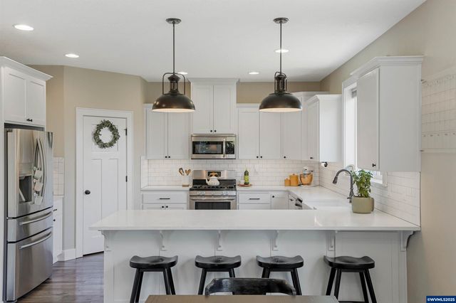 2540 Dragonfly Ct SE, Salem, OR 97306
