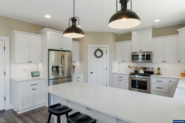 2540 Dragonfly Ct SE, Salem, OR 97306