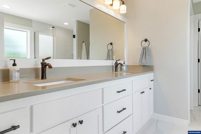 2540 Dragonfly Ct SE, Salem, OR 97306