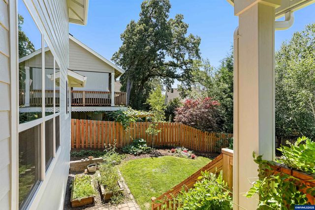 2540 Dragonfly Ct SE, Salem, OR 97306