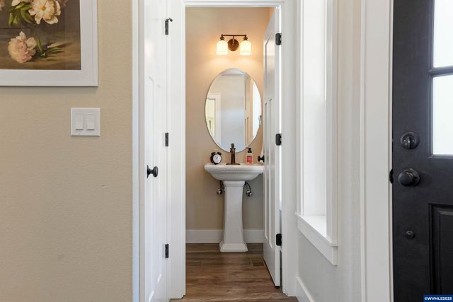 2540 Dragonfly Ct SE, Salem, OR 97306