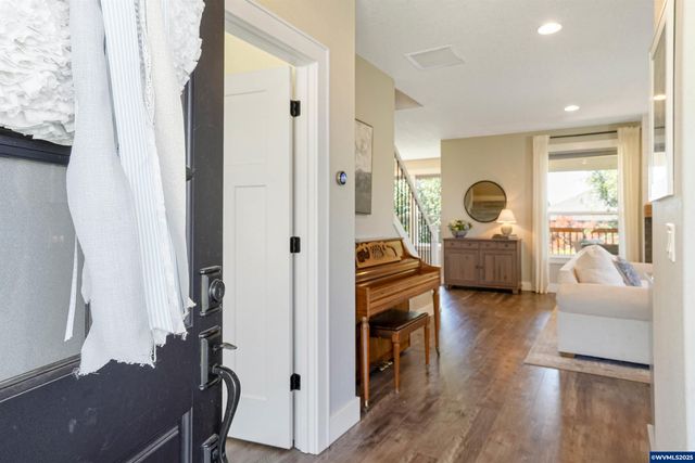 2540 Dragonfly Ct SE, Salem, OR 97306