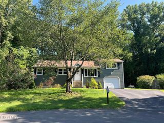 20 Chesebro Drive, Schenectady, NY 12309
