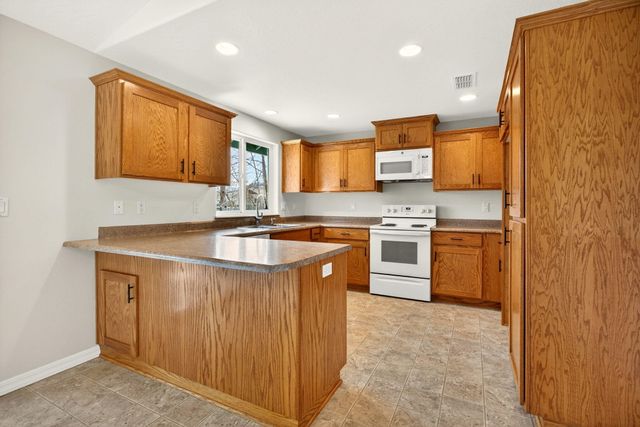 1521 SW Kokanee Lane, Grants Pass, OR 97527