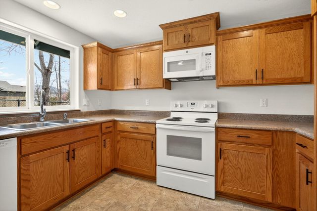 1521 SW Kokanee Lane, Grants Pass, OR 97527