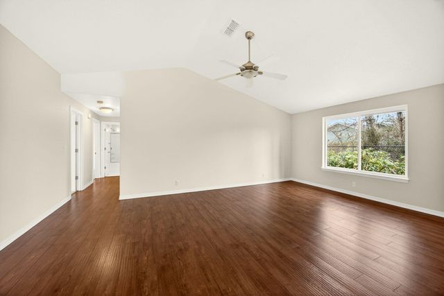 1521 SW Kokanee Lane, Grants Pass, OR 97527