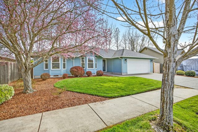 1521 SW Kokanee Lane, Grants Pass, OR 97527