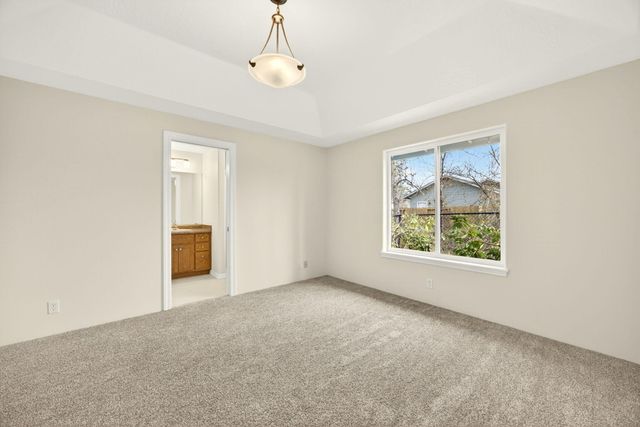 1521 SW Kokanee Lane, Grants Pass, OR 97527