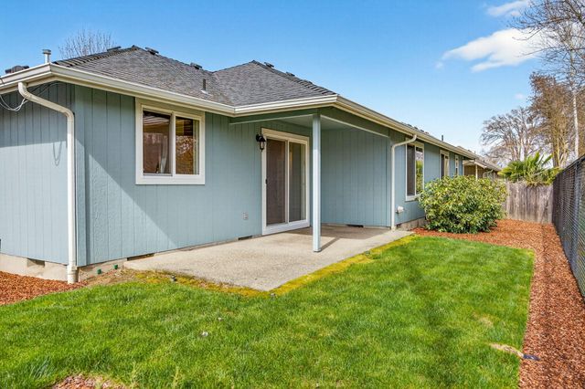 1521 SW Kokanee Lane, Grants Pass, OR 97527