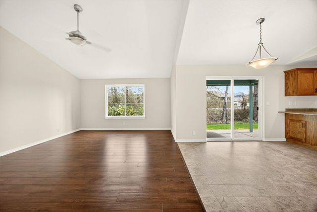 1521 SW Kokanee Lane, Grants Pass, OR 97527