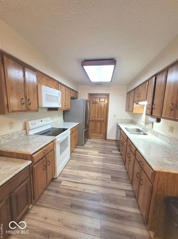 8439 Chapel Pines Drive 84, Indianapolis, IN 46234