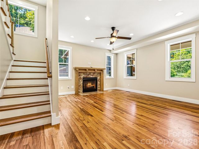 25 Shady Park Lane, Asheville, NC 28804