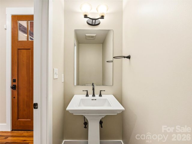 25 Shady Park Lane, Asheville, NC 28804