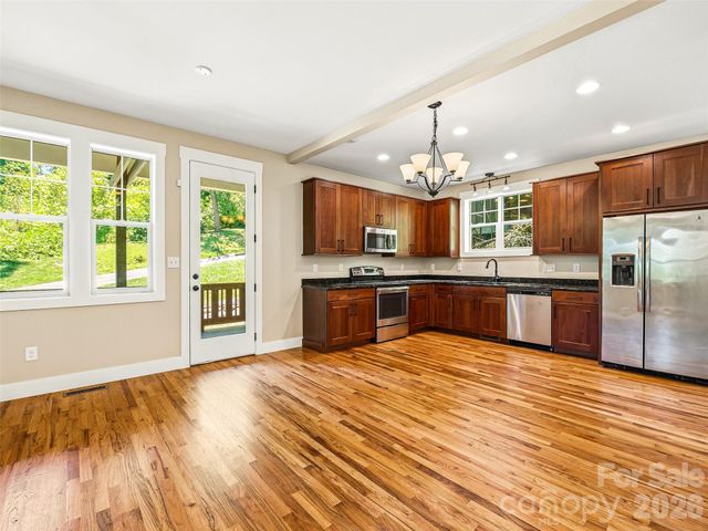 25 Shady Park Lane, Asheville, NC 28804