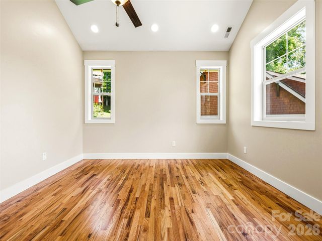 25 Shady Park Lane, Asheville, NC 28804
