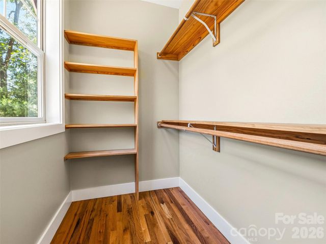 25 Shady Park Lane, Asheville, NC 28804