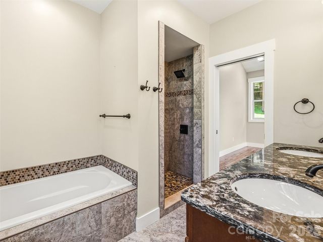 25 Shady Park Lane, Asheville, NC 28804