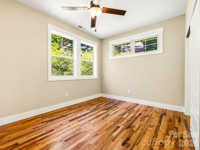 25 Shady Park Lane, Asheville, NC 28804