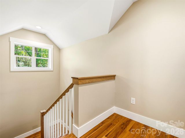 25 Shady Park Lane, Asheville, NC 28804