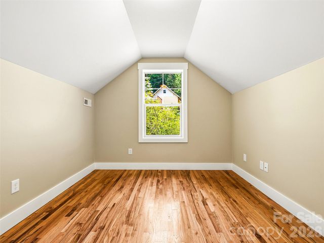 25 Shady Park Lane, Asheville, NC 28804