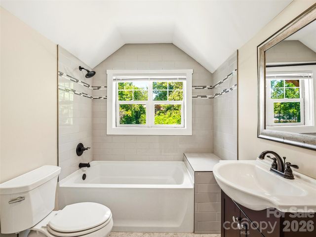 25 Shady Park Lane, Asheville, NC 28804
